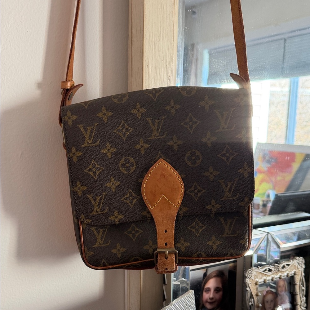 Louis Vuitton Cartouchière MM monogram